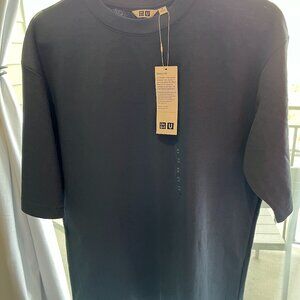 Men's Uniqlo AIRism Cotton Crew Neck Oversized T-Shirt. Size Medium